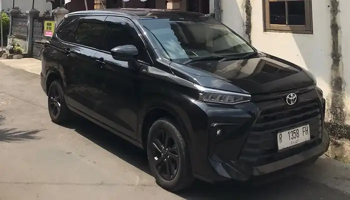 Sewa Avanza Purwokerto untuk perjalanan keluarga dengan kabin luas yang muat 7 penumpang dan banyak barang bawaan.